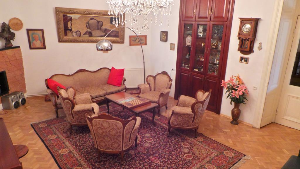 Ia'S Homestay Tbilissi Extérieur photo