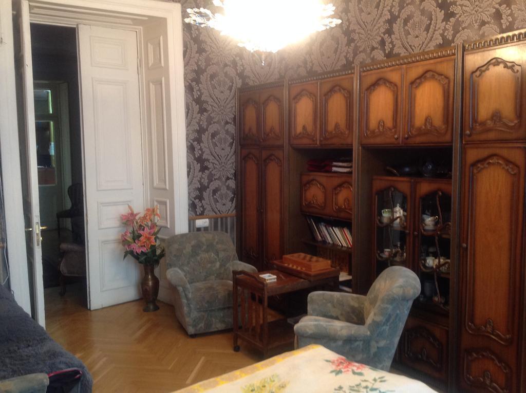 Ia'S Homestay Tbilissi Extérieur photo
